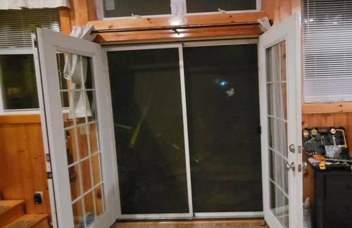 Spacious 5 Bedroom Cabin with Riverview & Black Lake Access - Foto 30