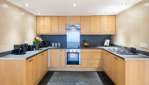 Central Flat-2Bedrooms-2Bath-By FabAccommodation - Foto 5, stove, dishwasher, pet friendly, toaster, minibar