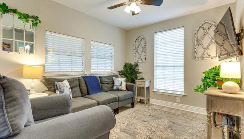 Endless Entertainment! Unique and Cozy Theodore Home - Foto 2