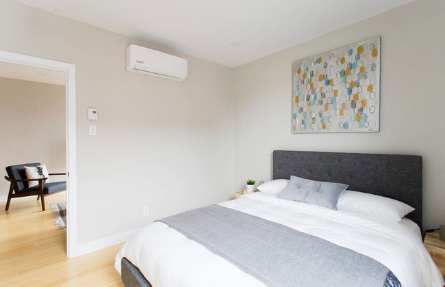 Trendy Little Italy 3 Bedroom Condo - Foto 12