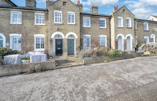 Charming Church Walk, Long Melford - 2 bedroom property with parking - Foto 1