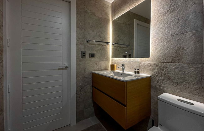 Gorgeous new Beach Apartment - Photo 12