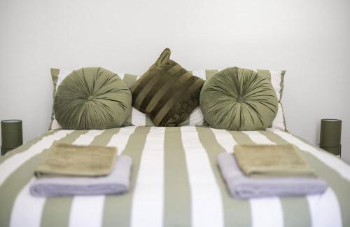 Sleek Canalside Stay in Edinburgh - Foto 6