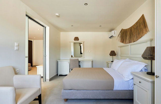 Mila Sissi Bay Hotel - Photo 13
