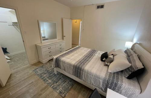 Cozy Condo Near Med Center, NRG Stadium, & Rail line - Foto 2