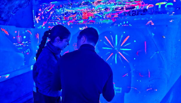 Fluoreszierender Malworkshop in Lyon in einer Kunstgalerie - Foto 5