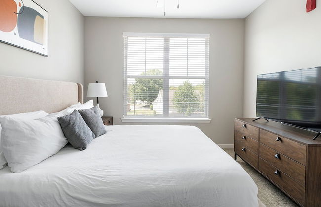 Landing Dry Creek Apartments - Photo 6