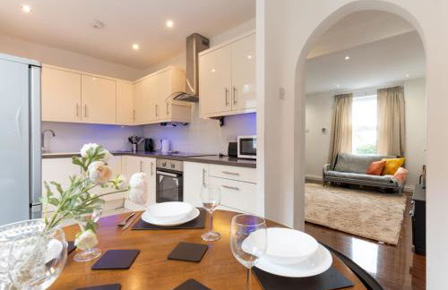 Pass the Keys 2BR House Garden Sleeps 6 Elizabeth Line - Foto 1