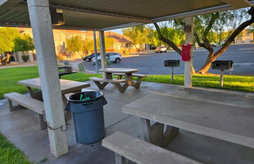 Mesquite Nevada Vacation Rental - Ground Level and double car garage - Foto 47