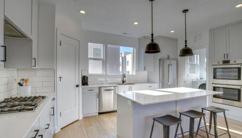 Modern Downtown Provo Townhome with Balcony! - Foto 2