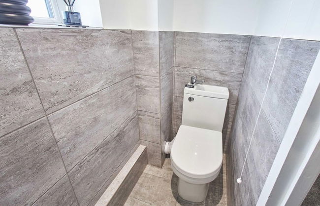 Host Stay Marsden Beach House - Photo 16