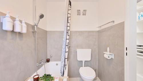 Beautiful Spacious 5 Room Apt in City Center that Sleeps 10 - Foto 4