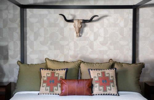 Sleeps 18 Private Pool & Hot Tub Playground - Photo 21