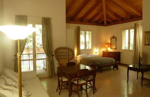 LA STANZA SUI CEDRI - Smart working - Airport - Private Parking - Ducati - Philip Morris - Foto 1