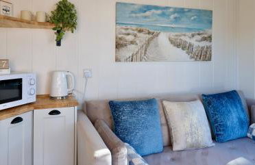 The Gatwick Cabin With Airport Parking Available - Foto 3