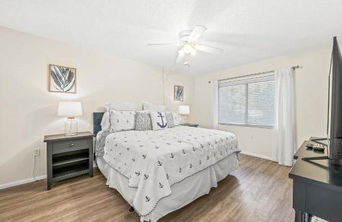 Coconuts Poolside #115 - Photo 18