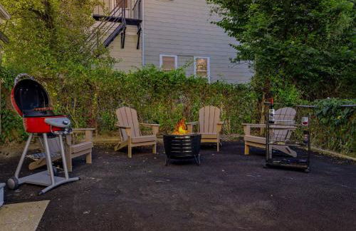 Boston 4BR Home with Parking BBQ Fire - Photo 33