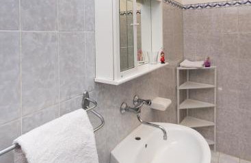 Family-friendly apartments with swimming pool Rogac, Solta - 19809 - Photo 17