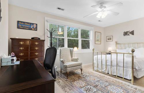 Classy Old Town Getaway 3-BR in Perfect Location - Foto 14