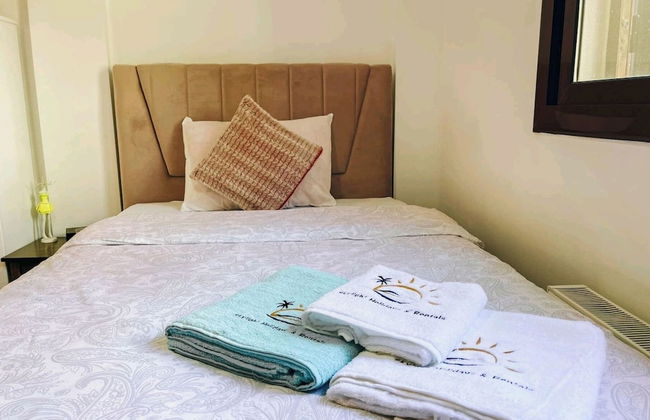 Villa for 9 Guests, Pool, Parking, Walk to Beach - Foto 5