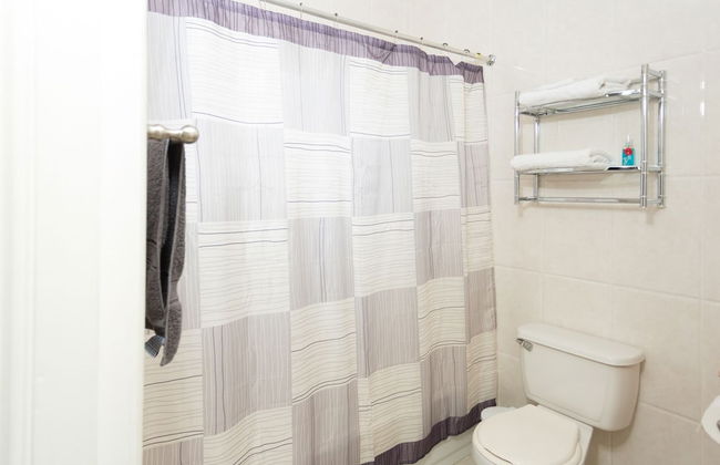 New Kingston Guest Apt at Fairway - Foto 13