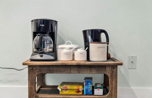 Vintage Westlake Hideaway with Patio & Lake Views - Foto 19