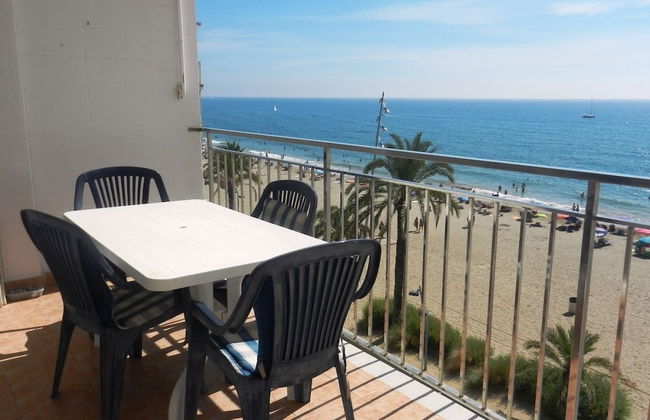 Calafell Beach - Photo 14