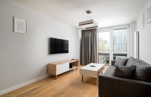 Rondo ONZ Modern Apartment by BookingHost - Foto 14