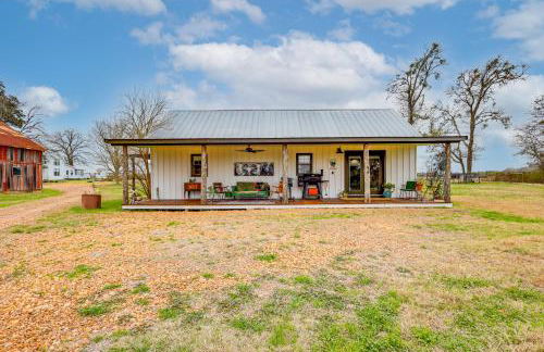 Large Yard and Pond Fayetteville Rural Retreat - Foto 2