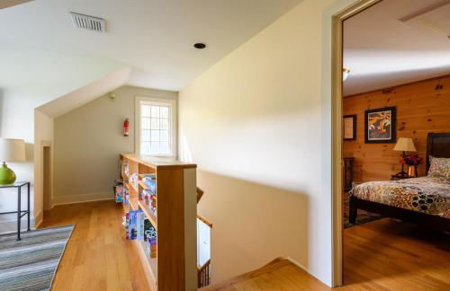 Elegant 7BR Estate with Pool & Hot Tub in Berkshires - Foto 71