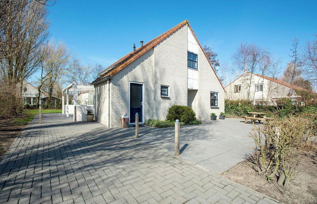 Holiday Home by Beach in Ooghduyne - Foto 1