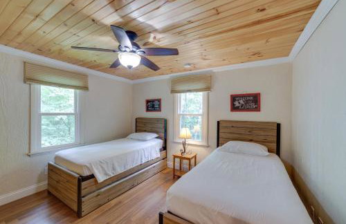 Waterfront Monticello Home with Fire Pit and Deck! - Foto 16