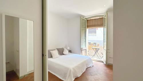 SC Apartamento céntrico con balcón - Photo 3