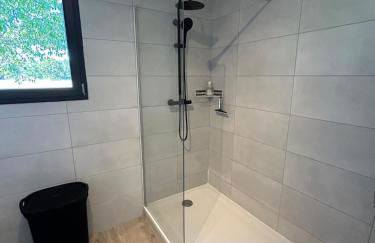 Le Chalet Corse, nature et confort proche Caussade - Foto 6