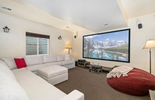 The Fireside Retreat - 6 BD, Sauna, Home Theater - Foto 81