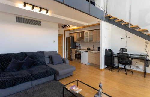 Loft Doble Altura con Terraza Panorámica y Piscina - Photo 6