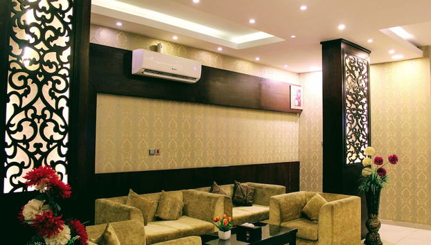 Coin salon dans le hall