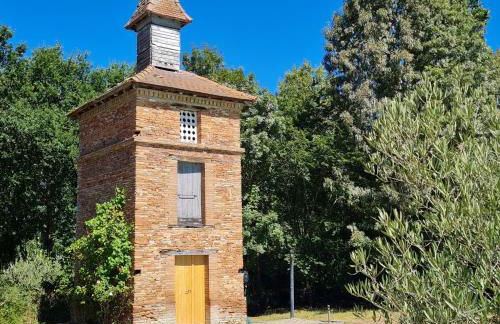 Gite de Coulassy 8 à 10 pers dans parc de 2 hectares - Foto 1
