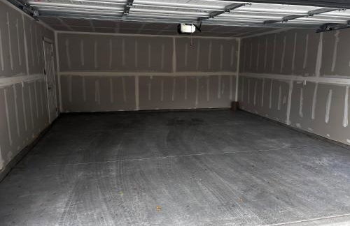 North End blue -Hot Tub - Fire Pit - Downtown -4BR - Photo 40