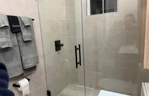 Spacious 5 bedroom single family home sleeps 12 with driveway near DC - Foto 15