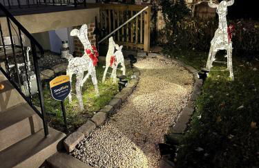 Elegant Garden Suite Minutes Walk to Union Market and NoMa Metro - Foto 18