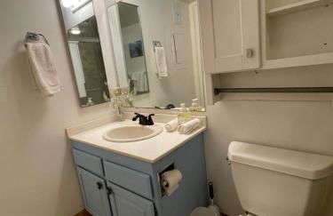 Direct oceanfront Magic Sands beach condo - Pool, AC, 2B2B, sleeps 6 - Foto 23