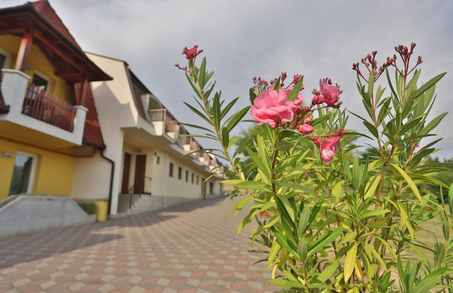 Margaréta Apartman és Üdülőház - Foto 1