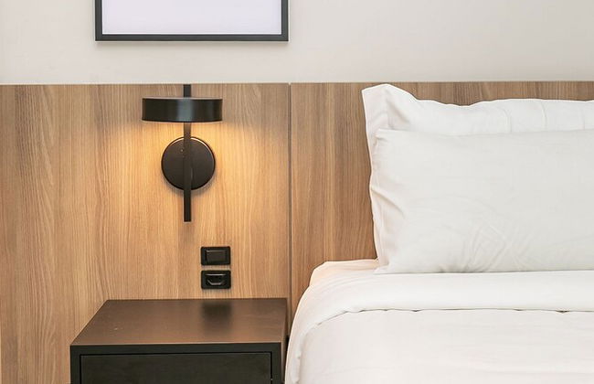 Studios Tower by Viva - Prédio com piscina e estacionamento no centro de Floripa - Foto 2