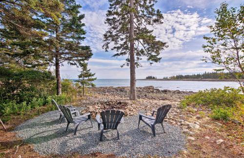 Oceanfront Prospect Harbor House w/ Deck, View - Foto 1