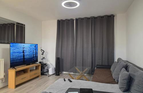 Luxury 2 Bedroom City Centre Apartment Sleeps Up to 6 HS2 Deals available - Foto 1