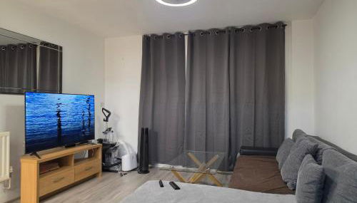 Luxury 2 Bedroom City Centre Apartment Sleeps Up to 6 HS2 Deals available - Foto 1