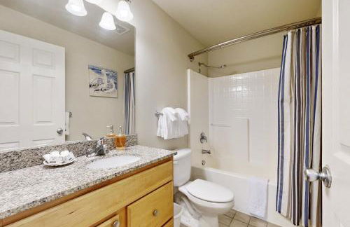 Top Floor - All The Views - 2 Bed 2 Bath Apartment in Westport - Foto 29