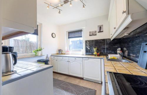 Großes Ferienhaus mit Garten für Familie & Gruppen bis 13 Personen - Foto 33