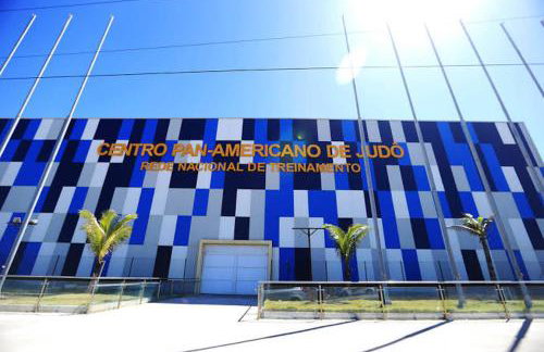 Cobertura Duplex Climatizada com Suíte a 2 km do Aeroporto de Salvador e praias Check-in 24hrs - Foto 29